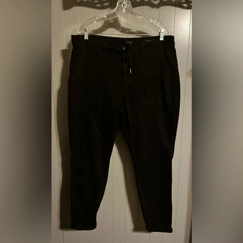 The Addison Black Joggers By Judy Blue super soft & stretchy - Picture 1 of 4